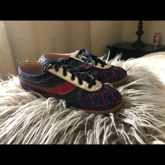 Shoes - Picture 4 of 8